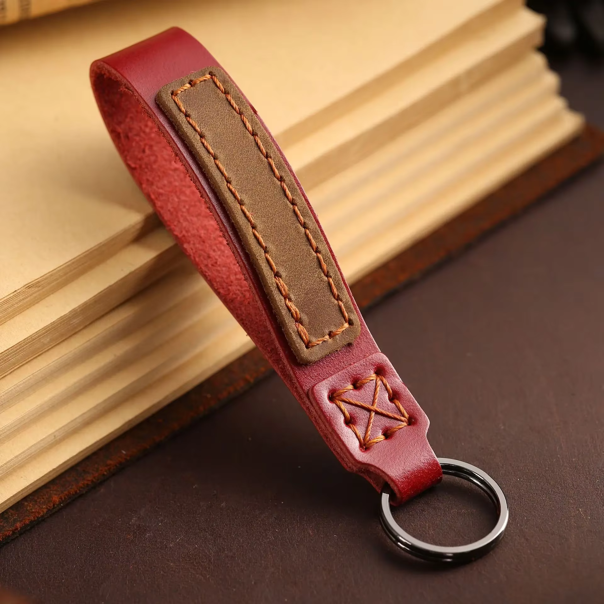 Clé de voiture universelle en cuir pour hommes et femmes, porte-clés créatif, accessoires automobiles, BMW, Audi, Benz, VW, placement, Honda, mode, cadeaux