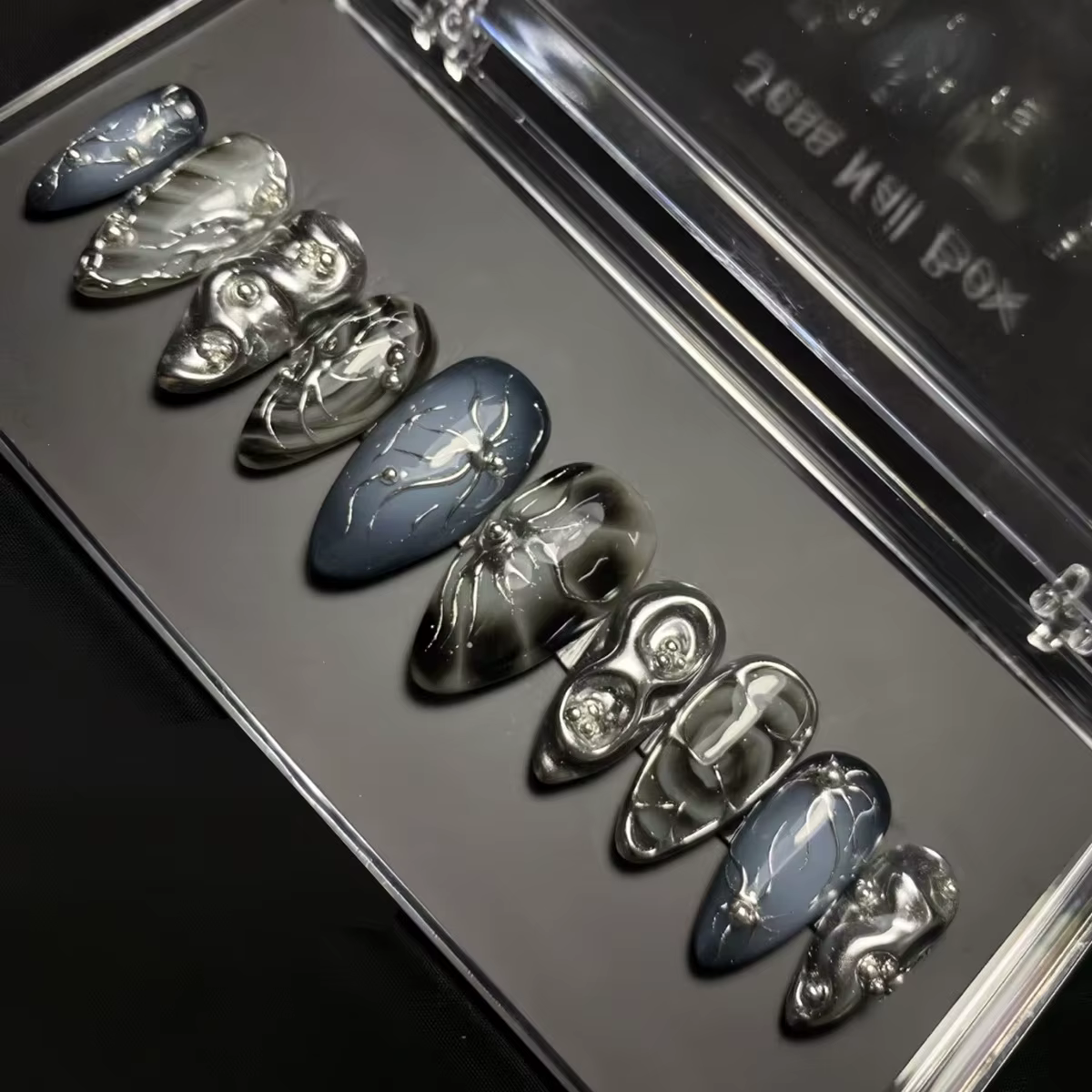 24 pièces presse foncée sur faux ongles avec paillettes noires modèles métalliques 3D doux frais amande
