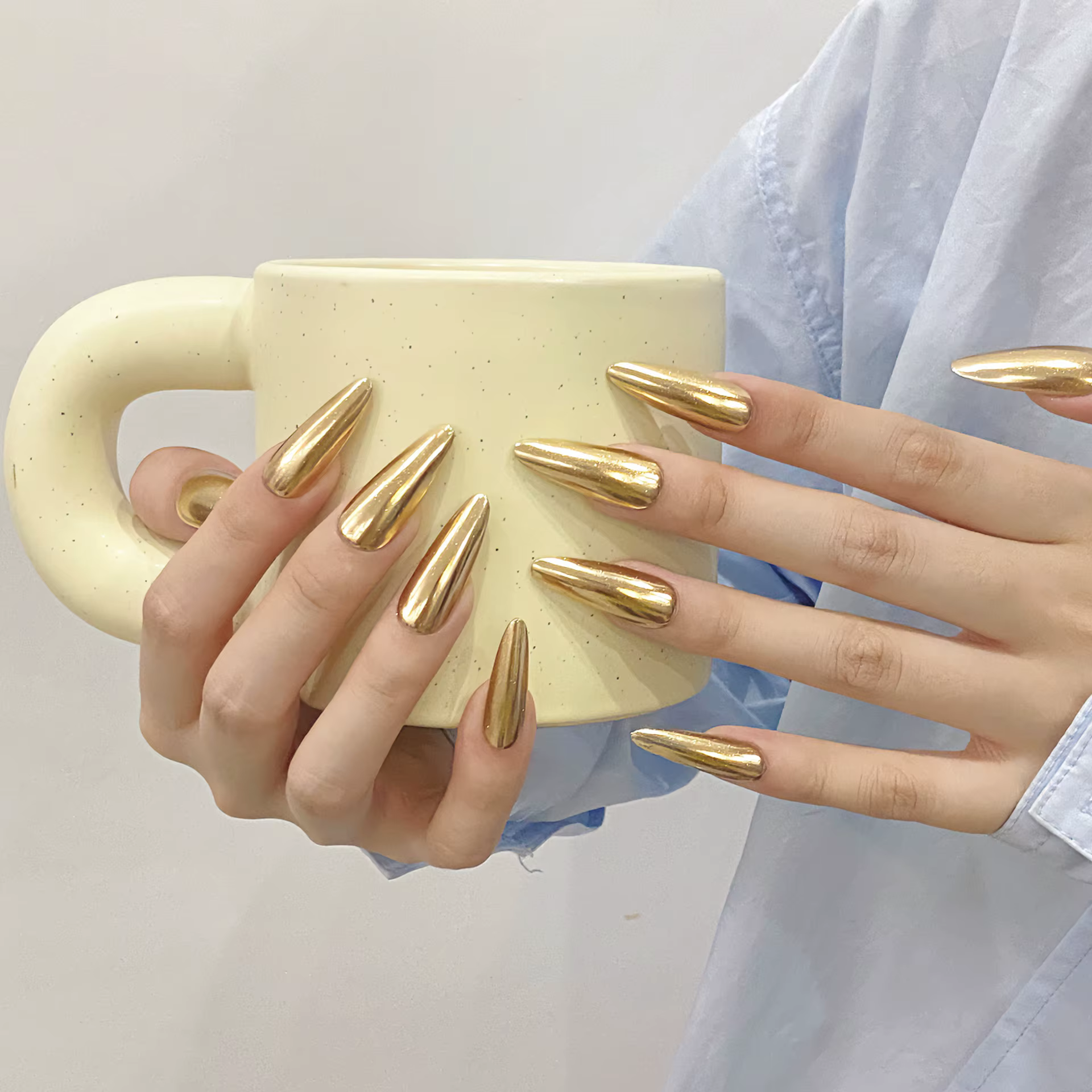 Presse faite à la main sur les ongles Champagne or brillant miroir faux