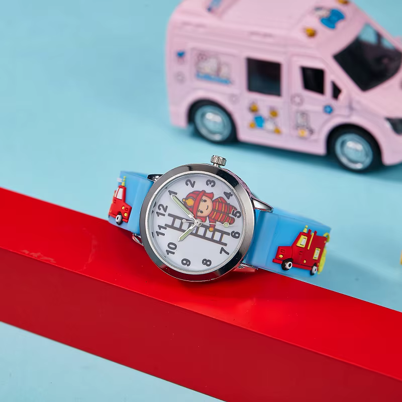 Montre de pompier pour enfants, camion de pompier de dessin animé 3D, bracelet en Silicone souple, Durable pour garçons et filles âgés de 3 à 12 ans, cadeaux d'anniversaire