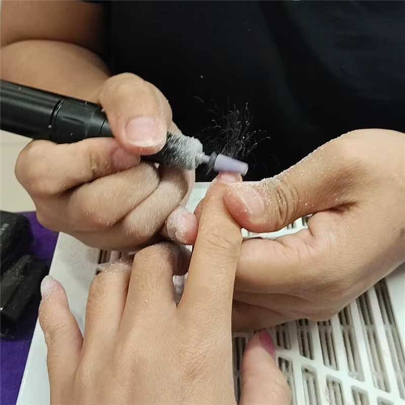Mèches de ponçage électriques pour les ongles