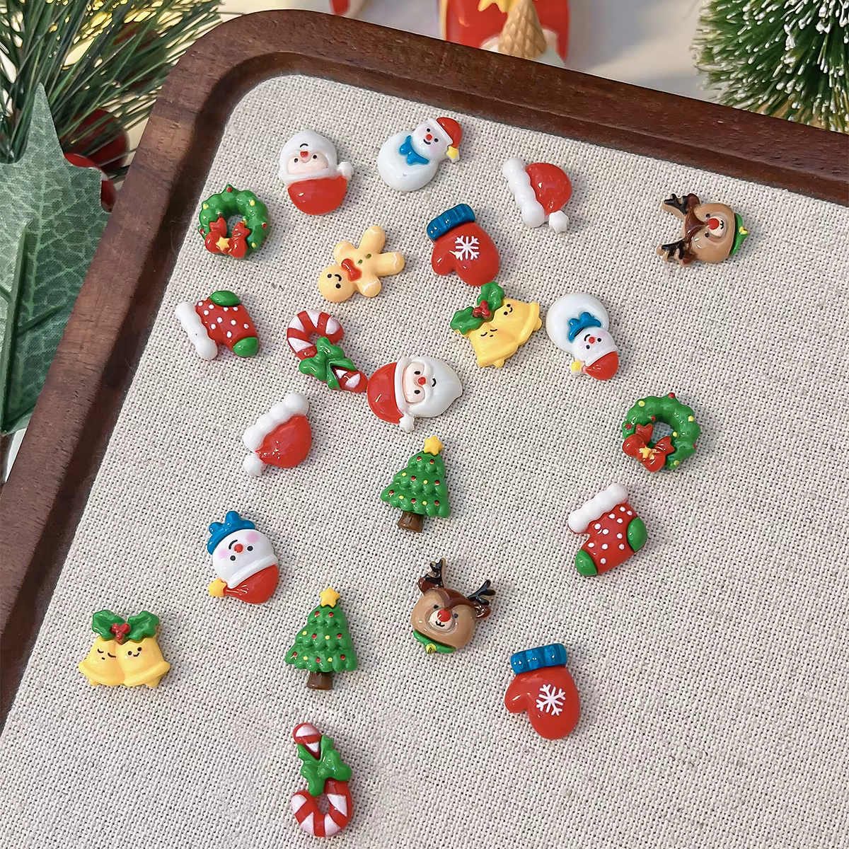 Série de noël, accessoires pour Nail Art, breloques en résine 3D, cloches mignonnes, renne, bonhomme de neige, dessin animé, décorations polyvalentes pour ongles d'hiver