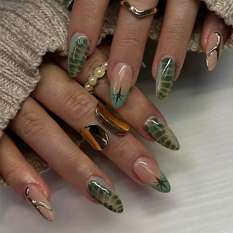 24 faux ongles longs en amande