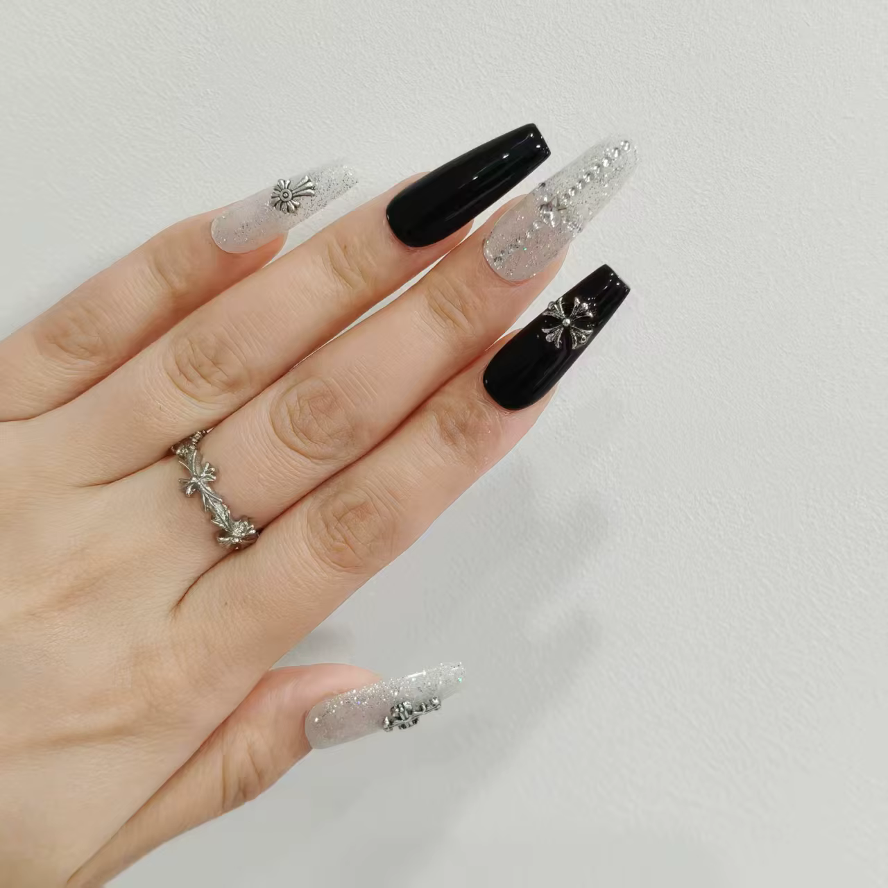 Coffret de 10 ongles ovales faits à la main