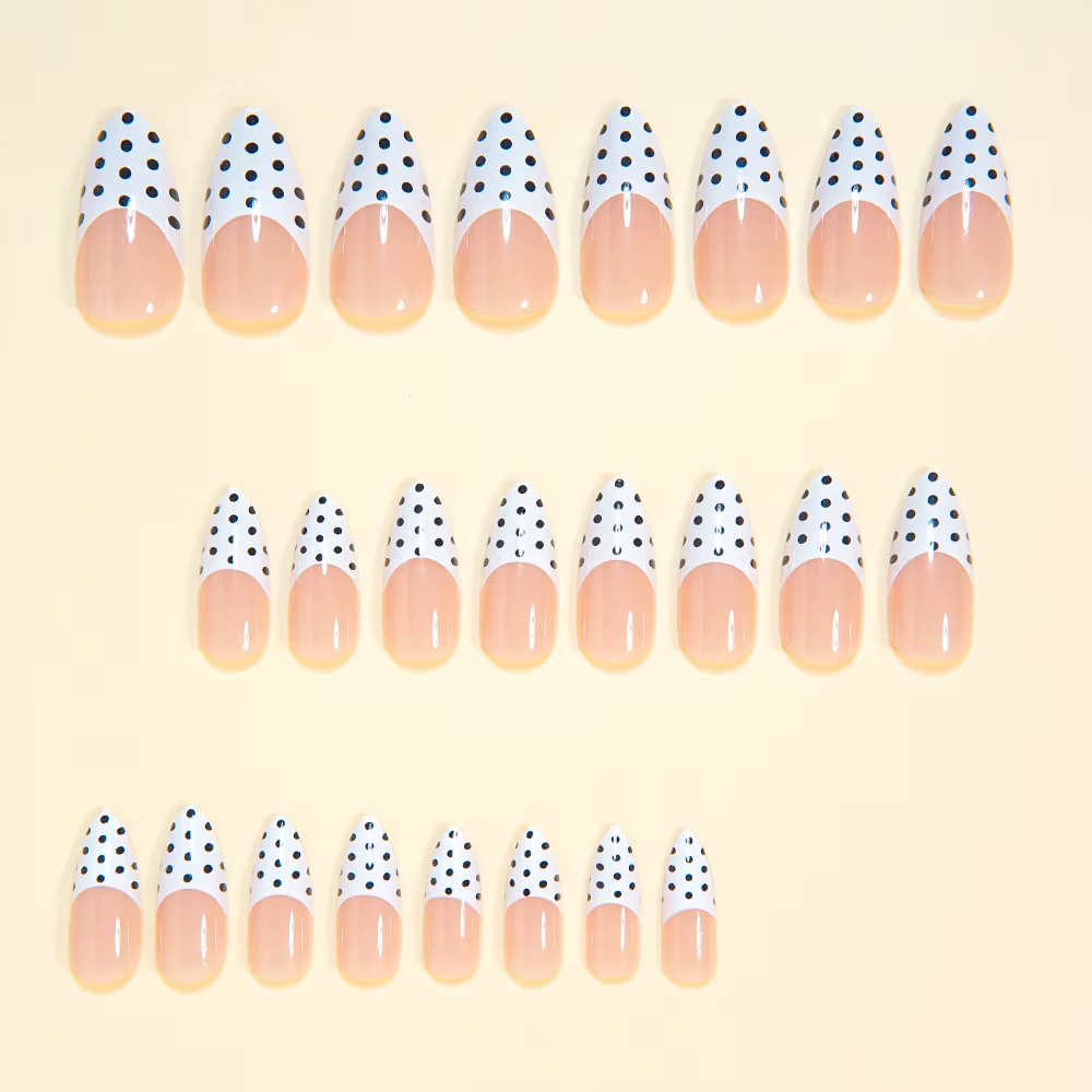 Faux ongles moyens pour femmes et filles