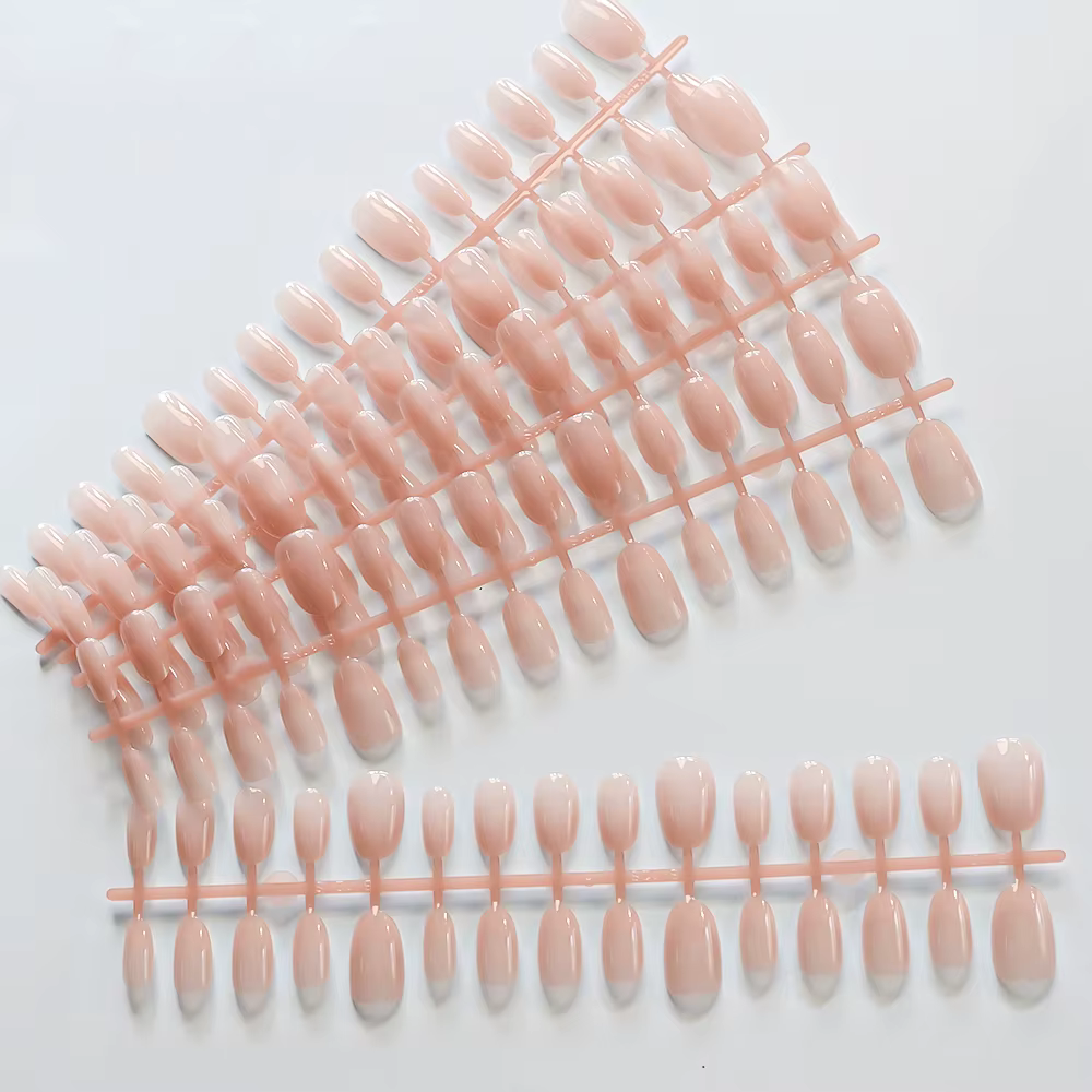 150 pièces dégradé court amande presse sur ongles Simple brillant nu faux