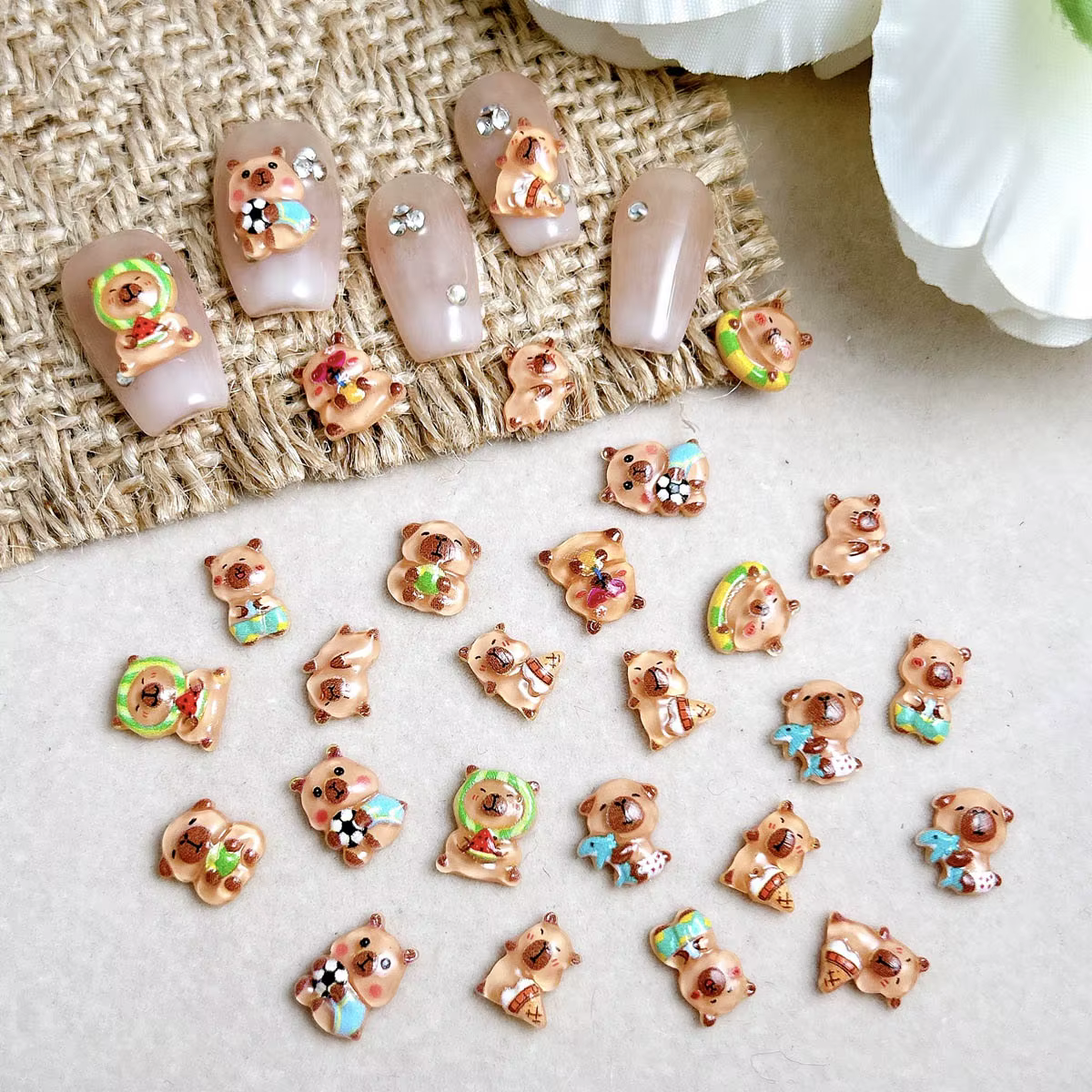 30 pièces roman réaliste marron Capybara résine ongles breloques 3D dessin animé mignon noix de coco dauphin cochon