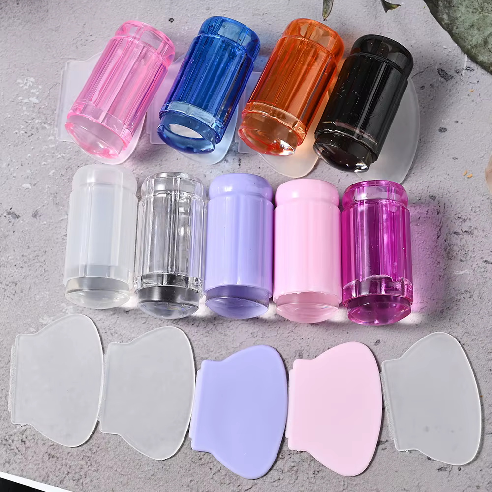 Tampon à ongles avec raclette