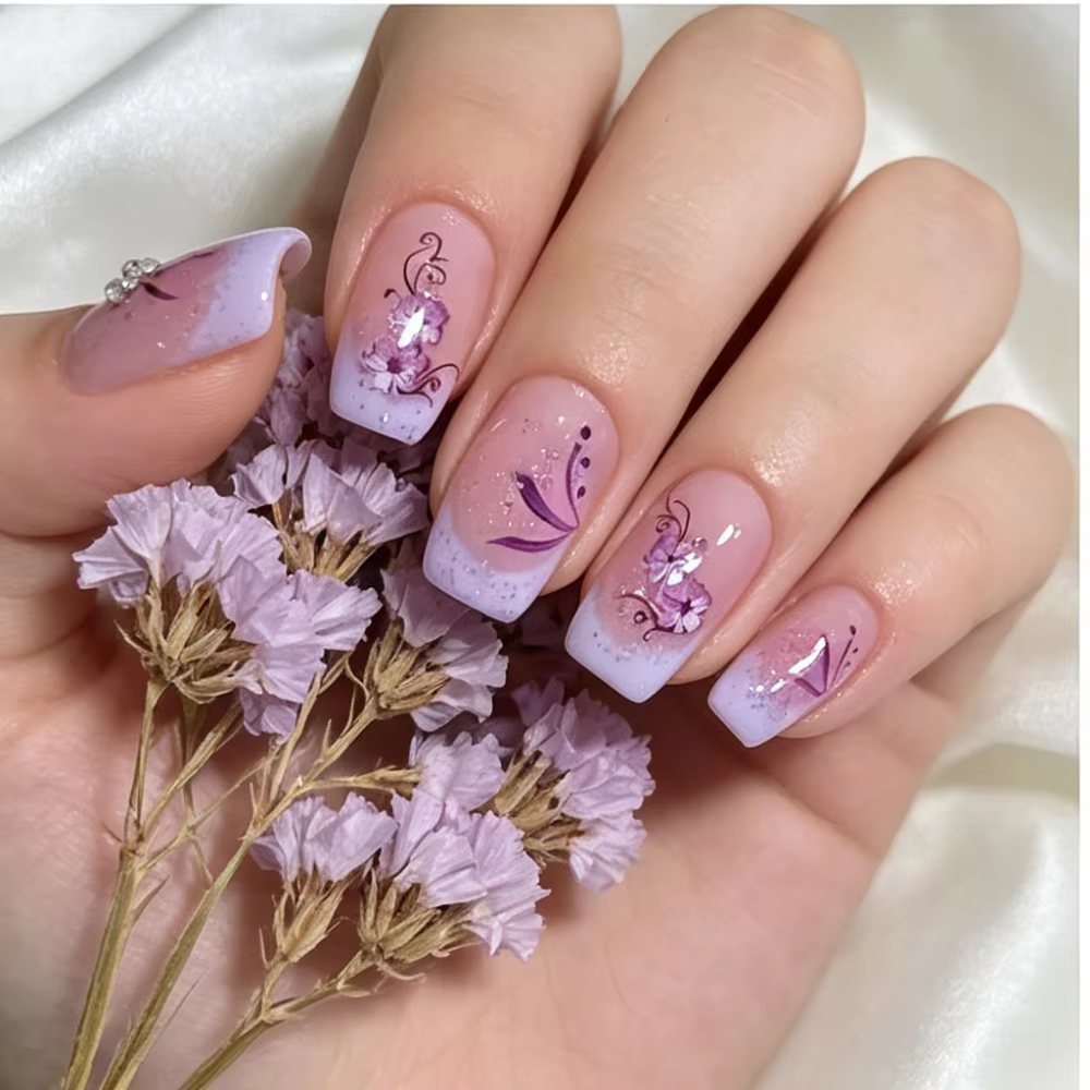 24 faux ongles autocollants brillants motif fleur violette