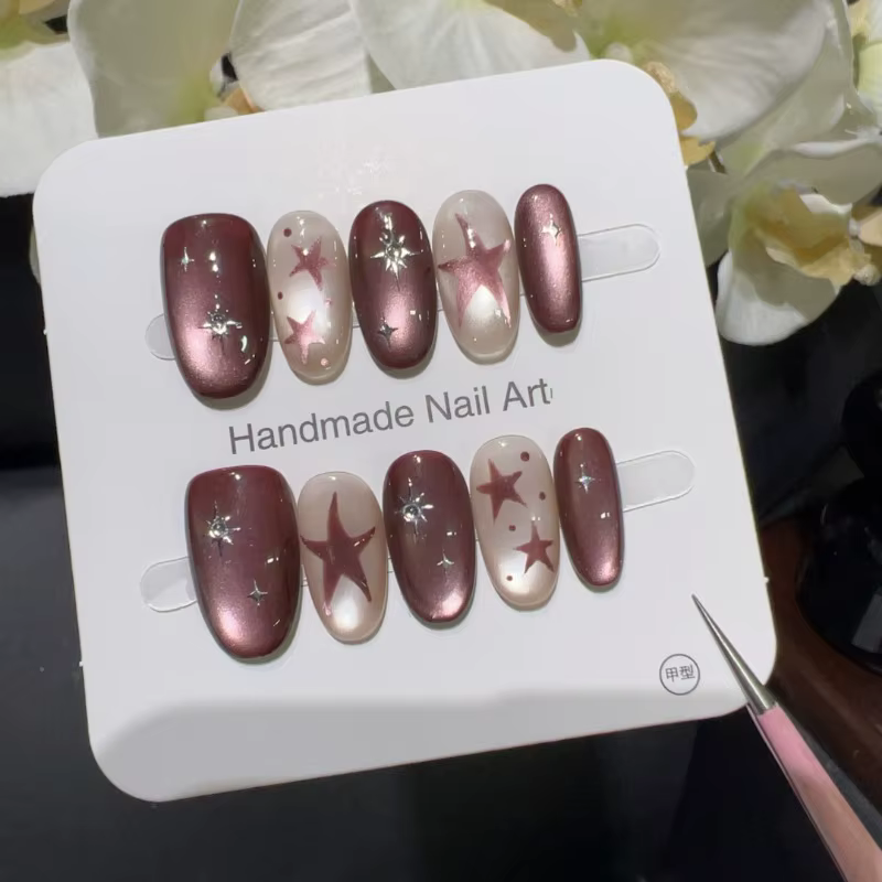 10 faux ongles courts français faits à la main
