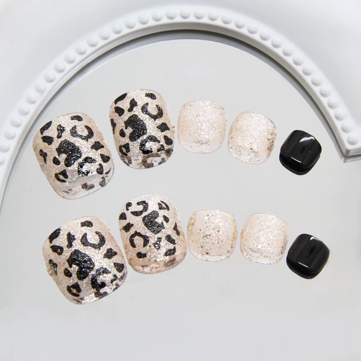 Faux ongles imprimé léopard Champagne