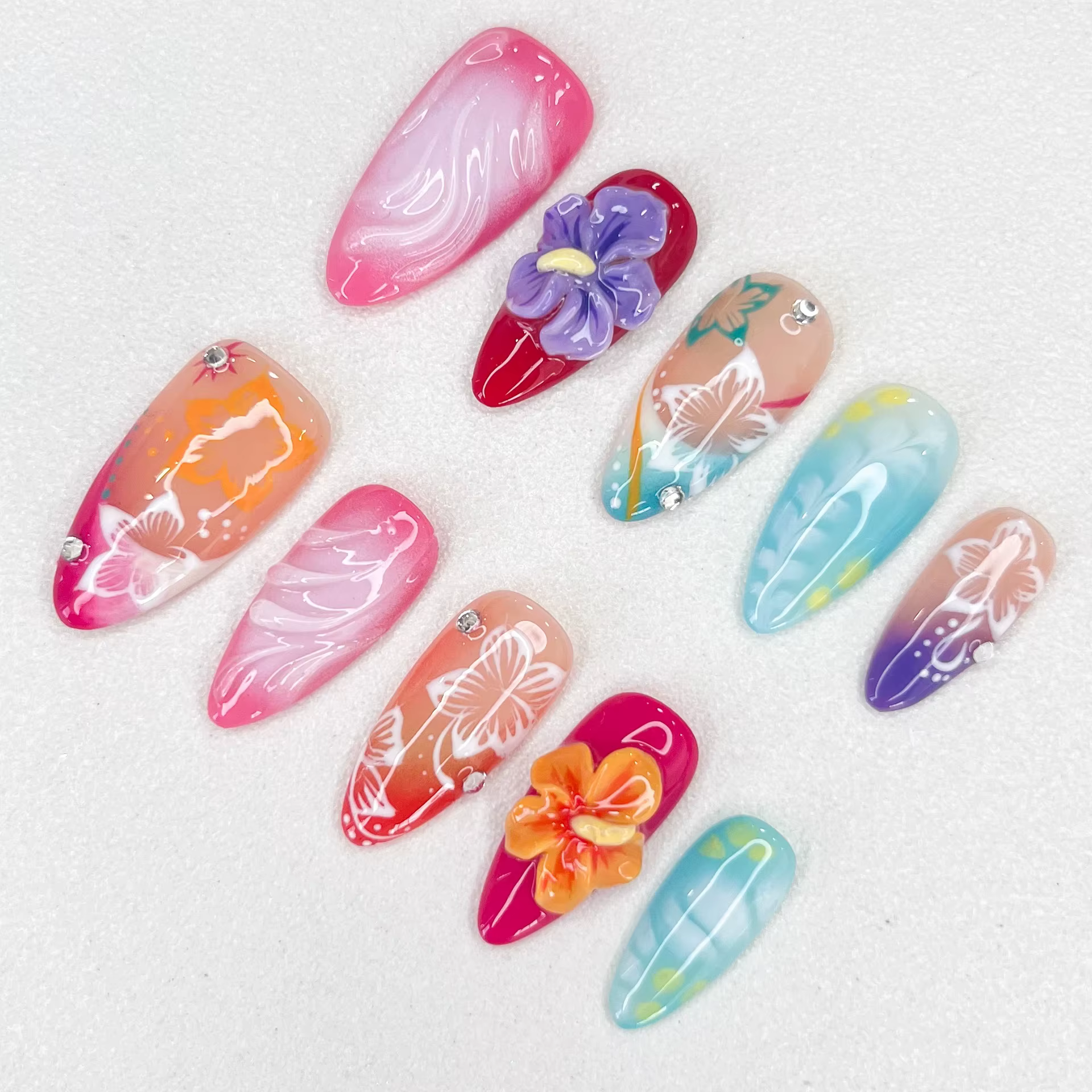 Ensemble d'ongles Hibiscus peints à la main