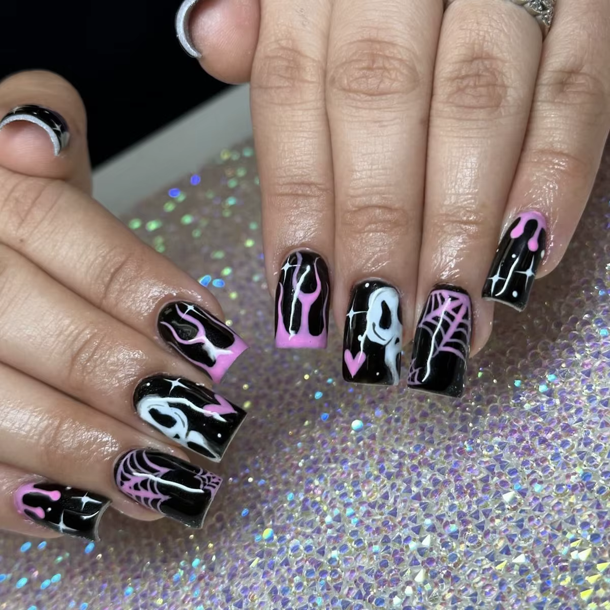 2025 Halloween faux ongles noir gothique Punk amande cercueil presse