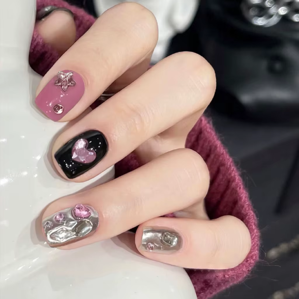 24 faux ongles à presser effet œil de chat