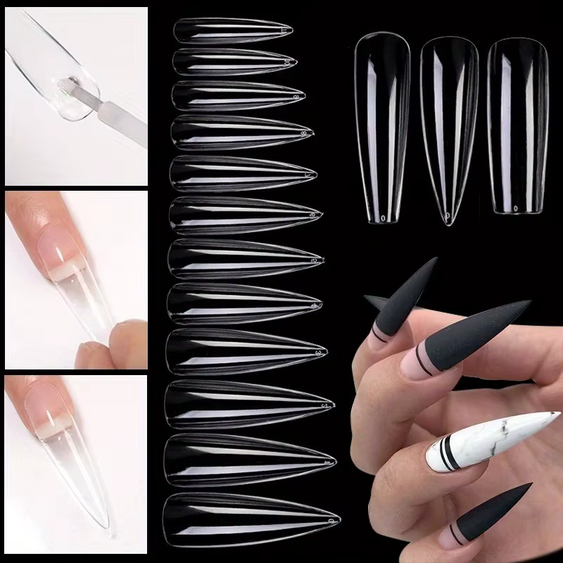 Extension de faux ongles en acrylique