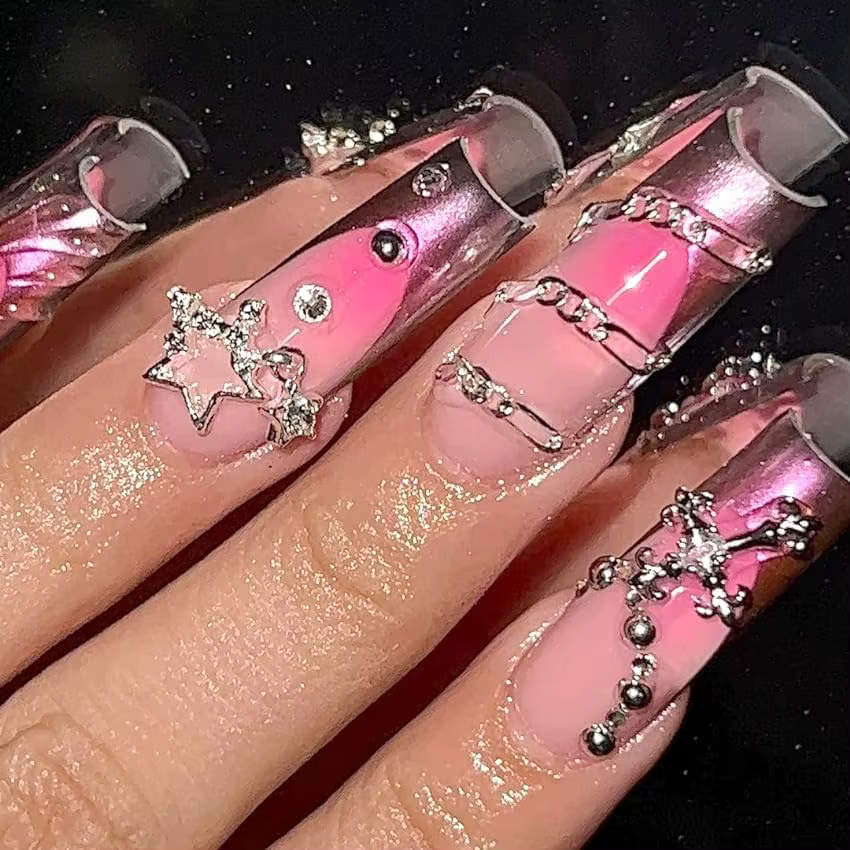 70 pièces breloques pour ongles en forme d'étoile