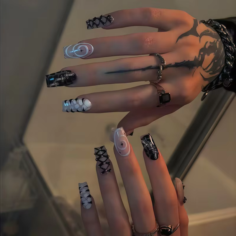 24 faux ongles classiques minimalistes à pointe longue