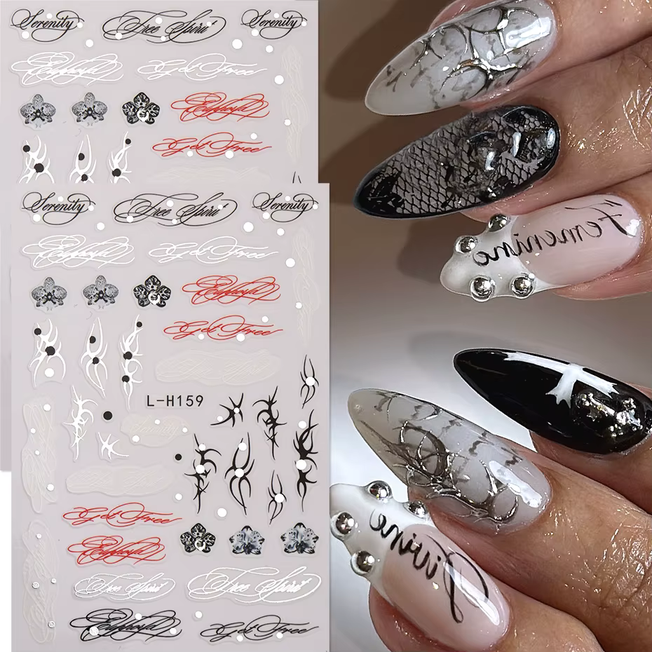 Autocollants pour ongles à motif de lettres italiques