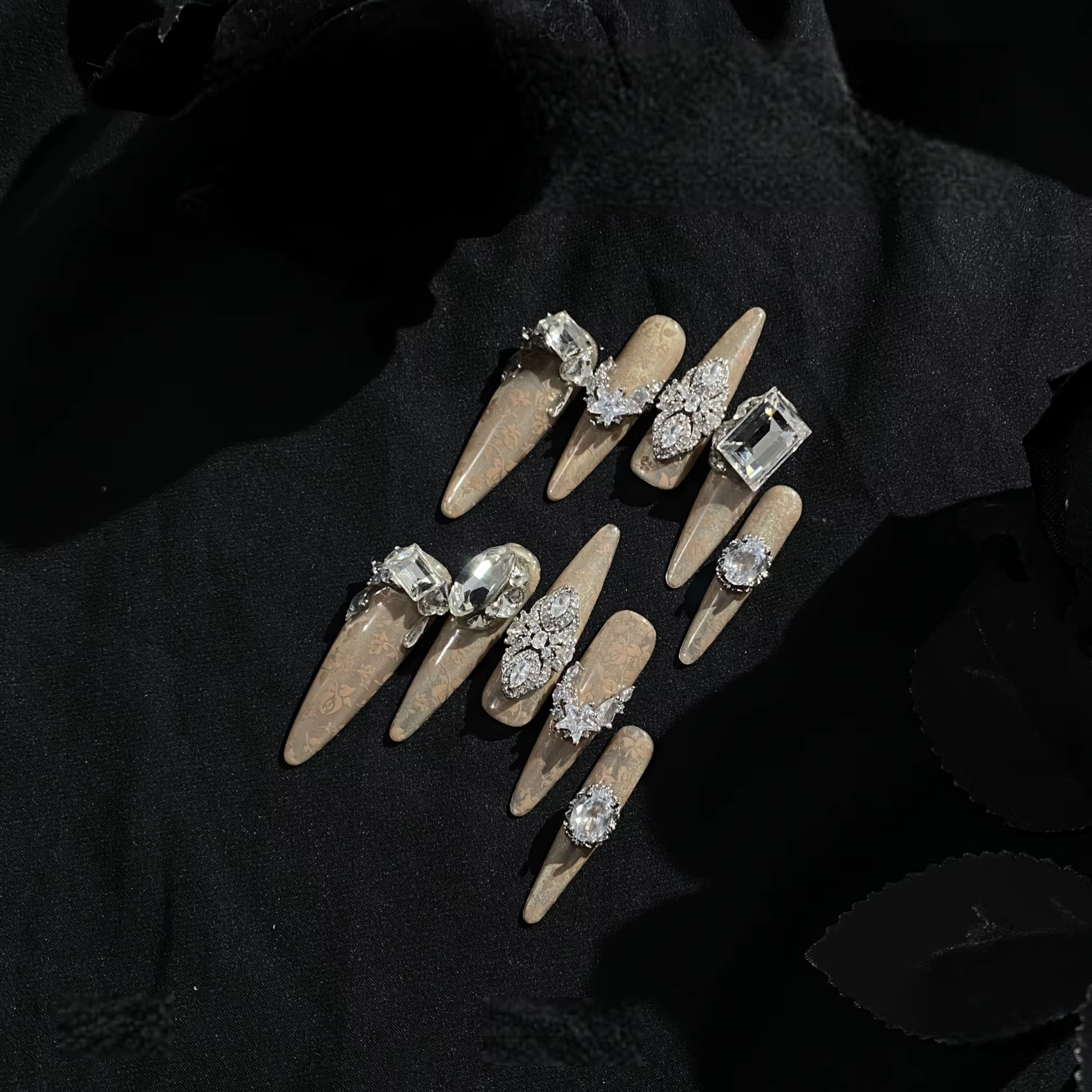 Faux ongles press-on œil de chat premium
