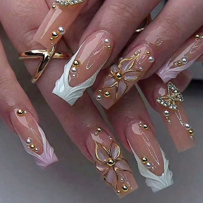 Faux ongles carrés moyens avec colle