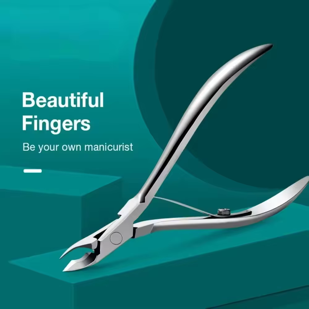 Petit coupe-cuticules professionnel pour manucure et pédicure