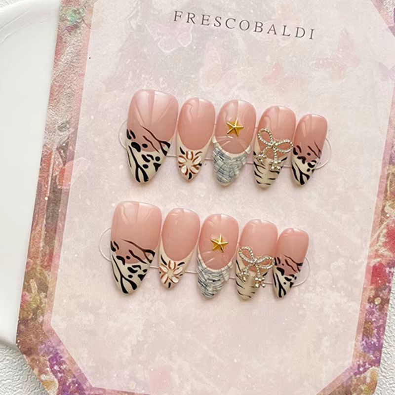 Faux doigts d'amande faits à la main pour femmes