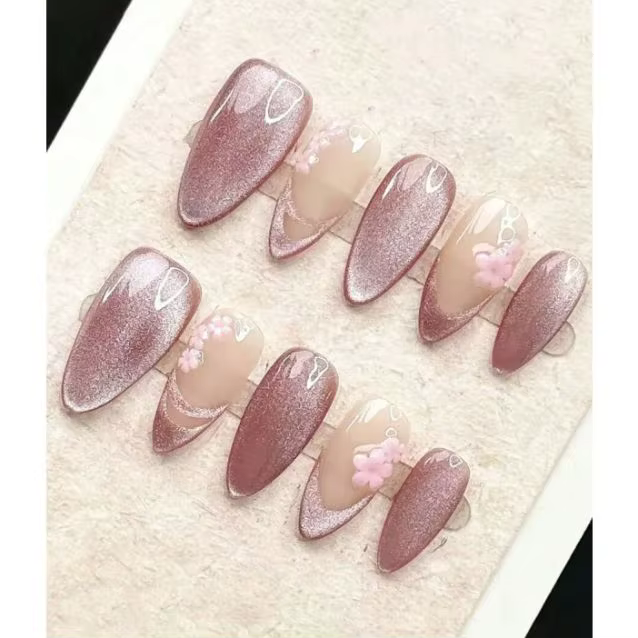 10 pièces à la main moyen amande porter des ongles