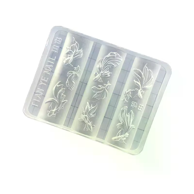 Lotus sculpté tridimensionnel 3D avec ongles de poisson