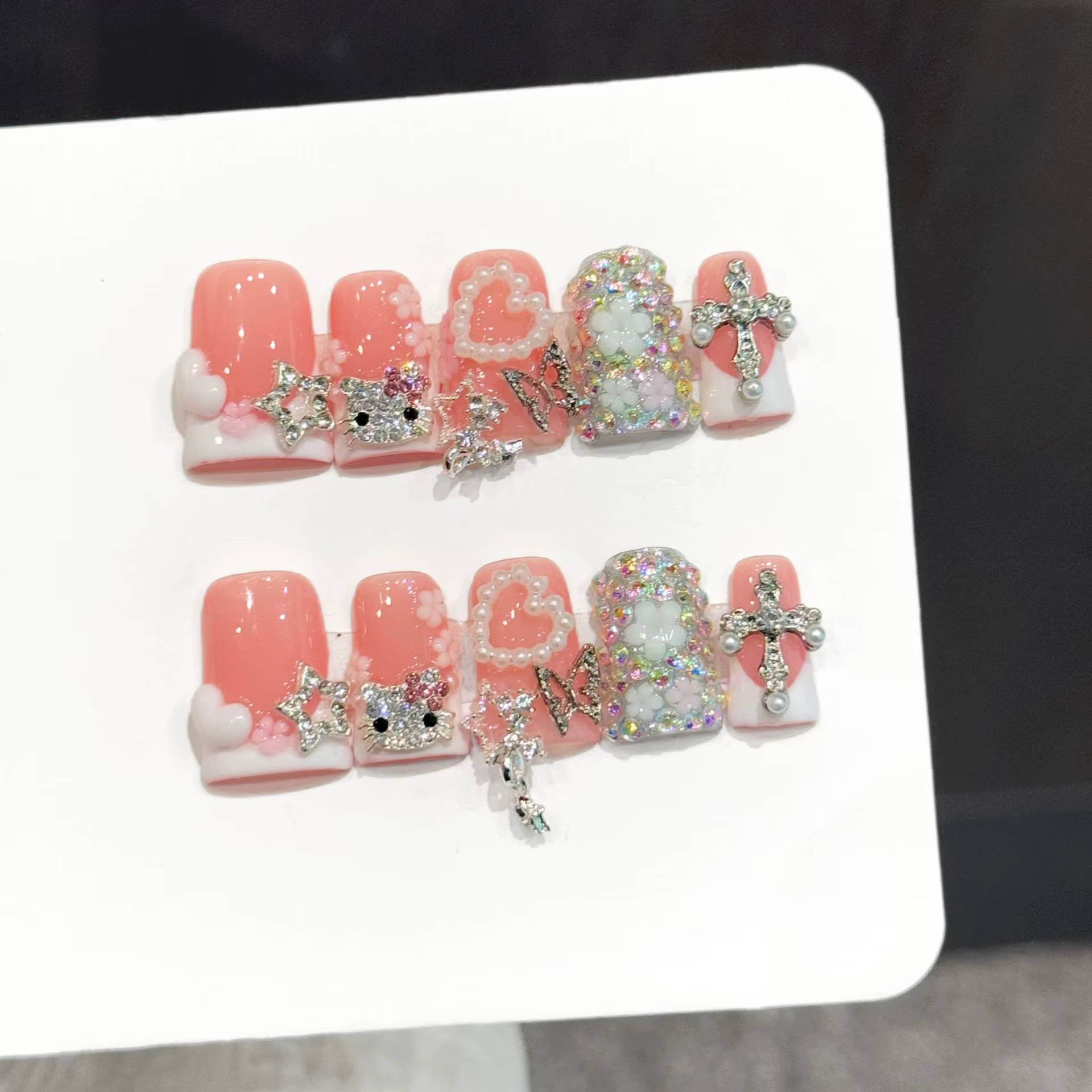 10 faux ongles en forme de canard faits à la main, style mignon pour filles, adaptés aux festivals, aux fêtes et à un usage quotidien.
