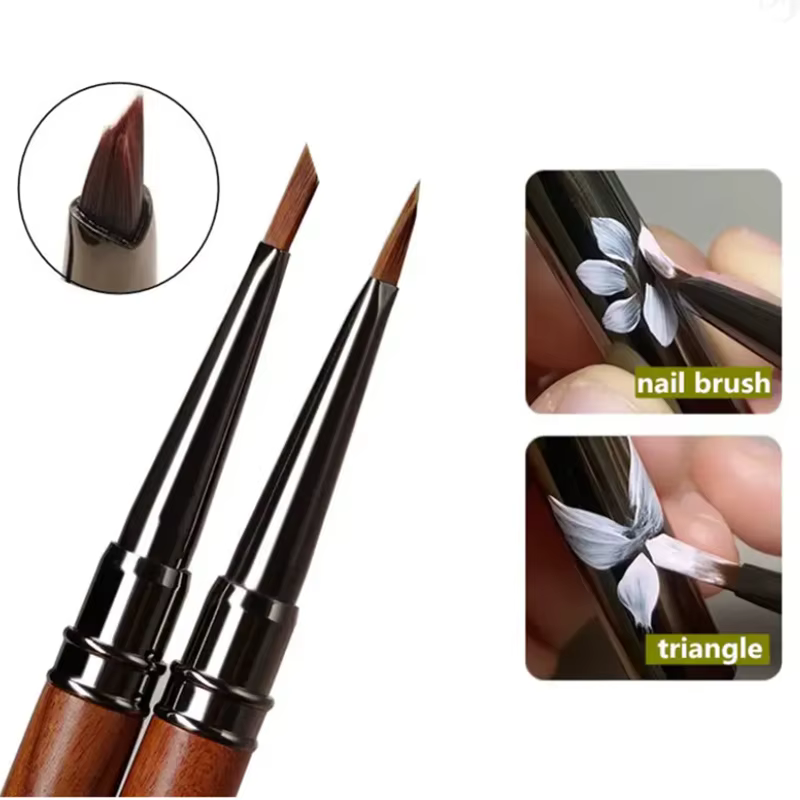 Brosse à ongles triangulaire avec manche rond en bois