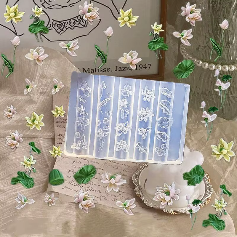 ✦ Moule à ongles en silicone 3D transparent motif lotus