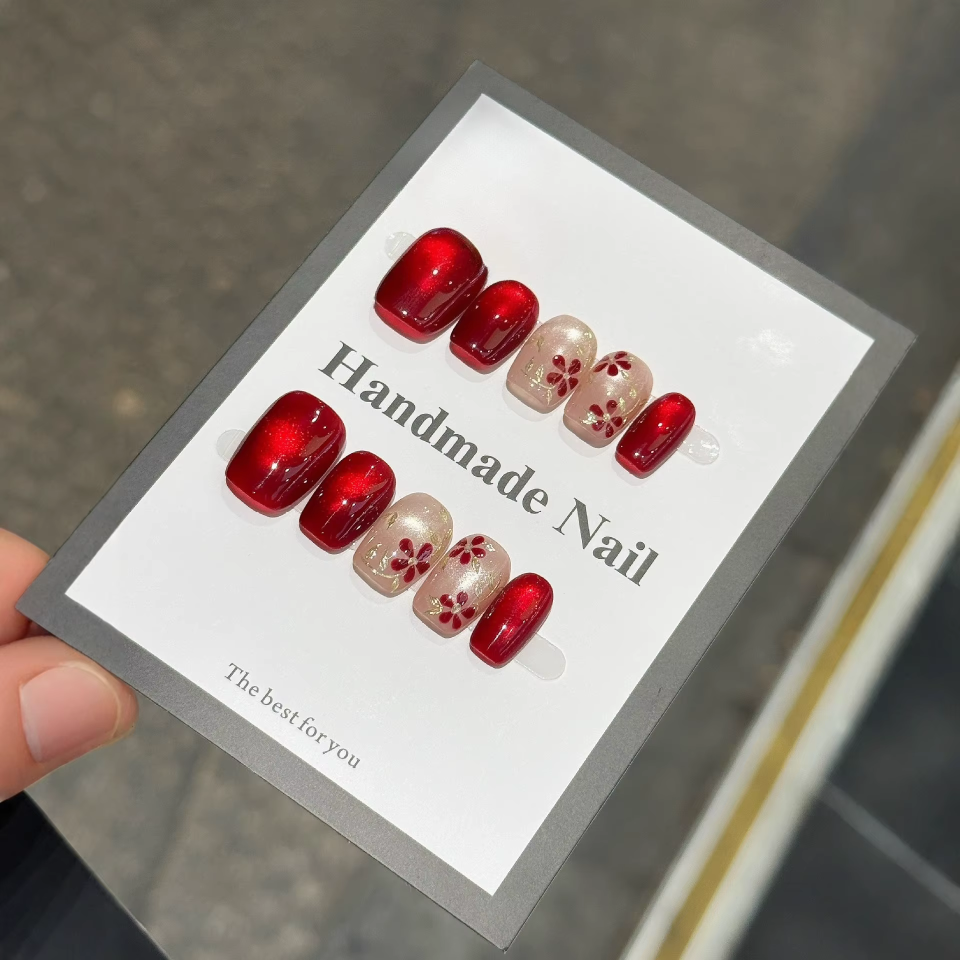 Faux ongles œil de chat rubis