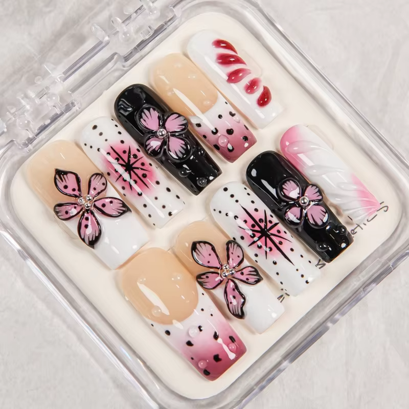 Faux ongles longs carrés noirs