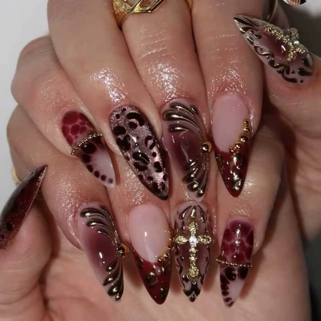 Faux ongles moyens pour femmes