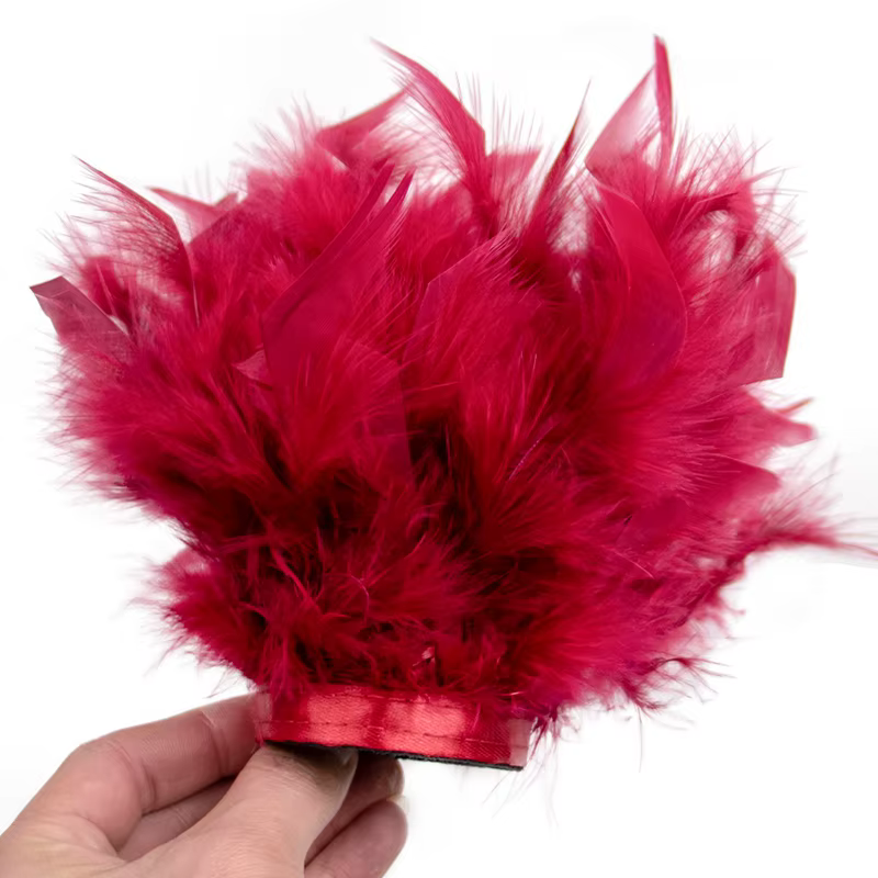 Manucure main photo poignets plume bracelet en peluche tout pour le tournage des ongles