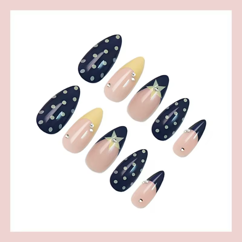 24 pièces de faux ongles longs et pointus