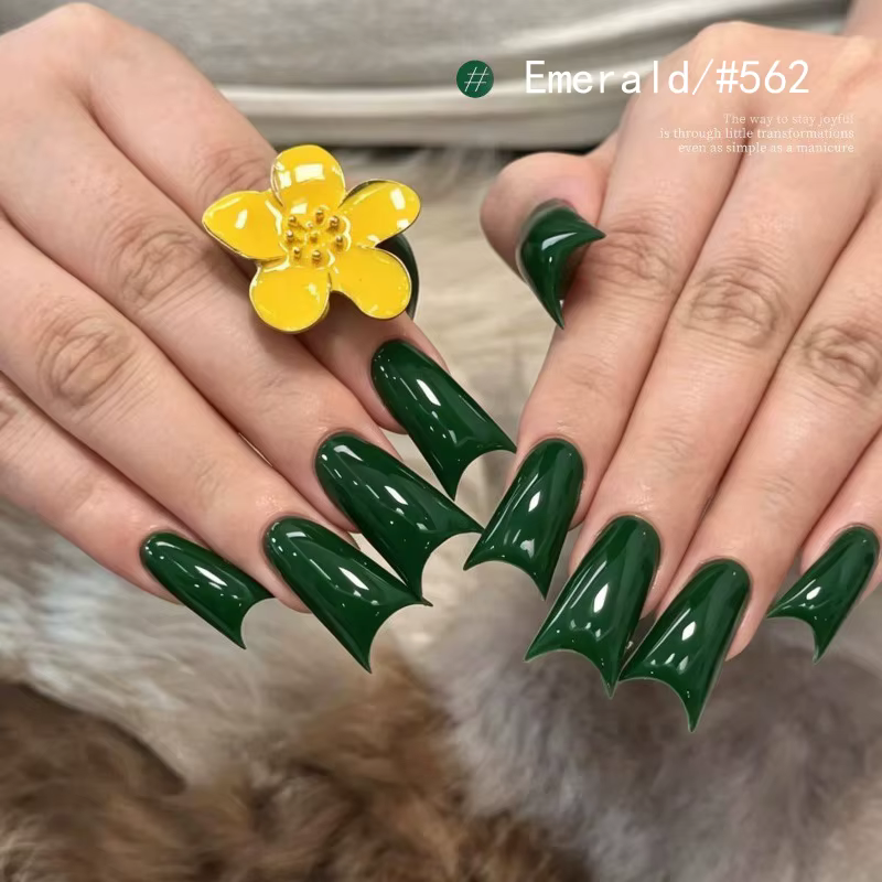 Vernis à ongles gel couleur unie vert émeraude