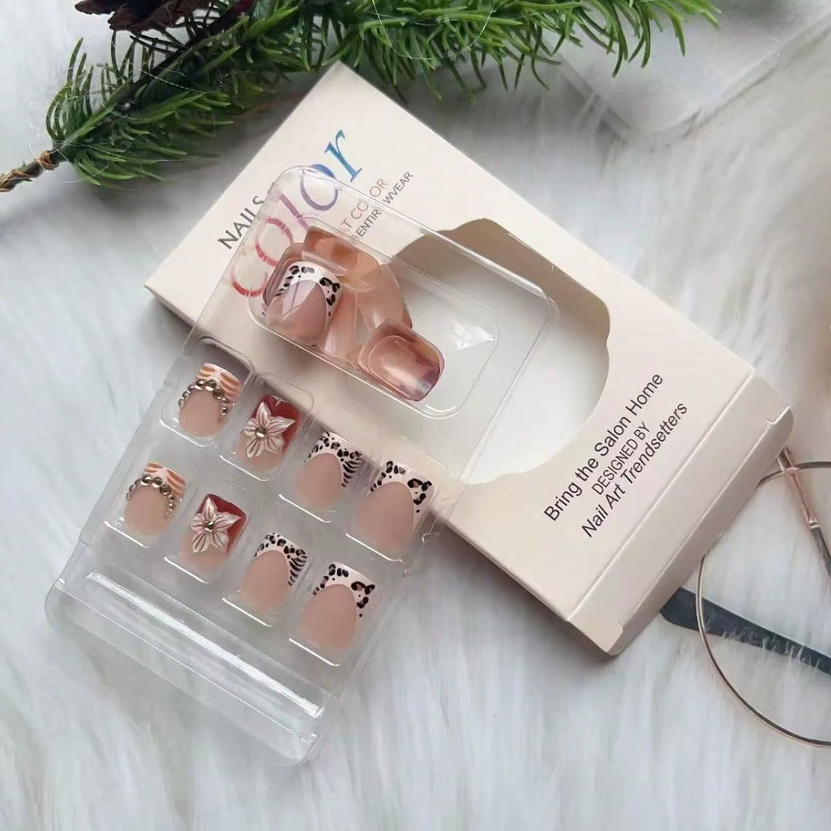24 faux ongles de style français à motif léopard - Style Hot Girl
