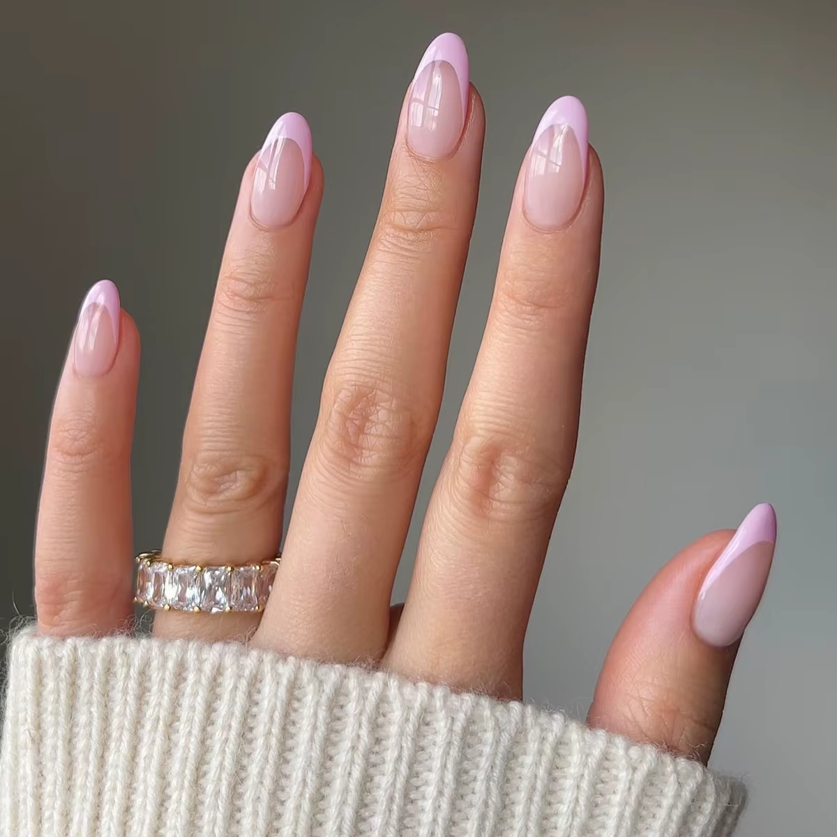 Mode femmes filles longue forme ovale français rose bordure rayures couverture complète portable faux ongles presse sur Nail Art 24 pièces/ensemble ﻿