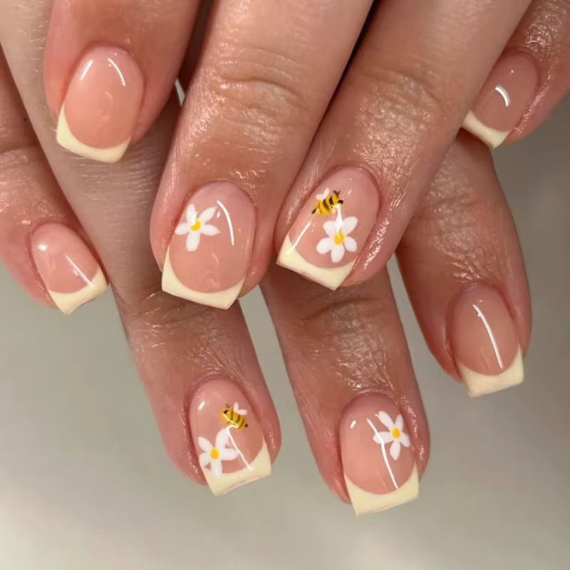 Marguerite fleurs jaune français Nail Art été mode court portable faux ongles détachable fini