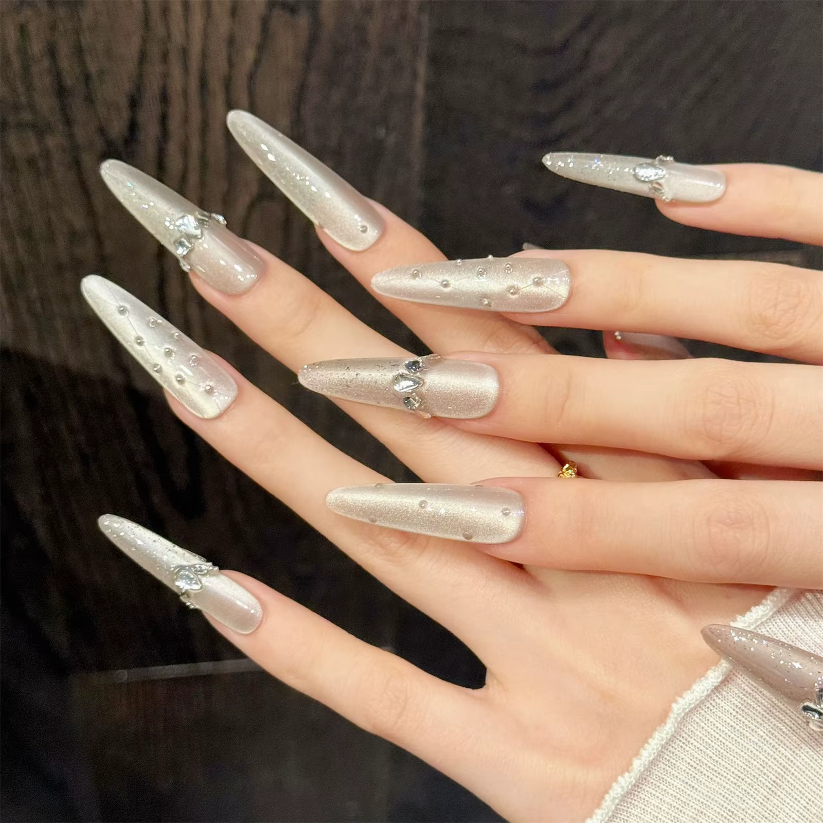 Faux ongles en cristal œil de chat pailletés 10 pièces faits à la main à presser avec strass