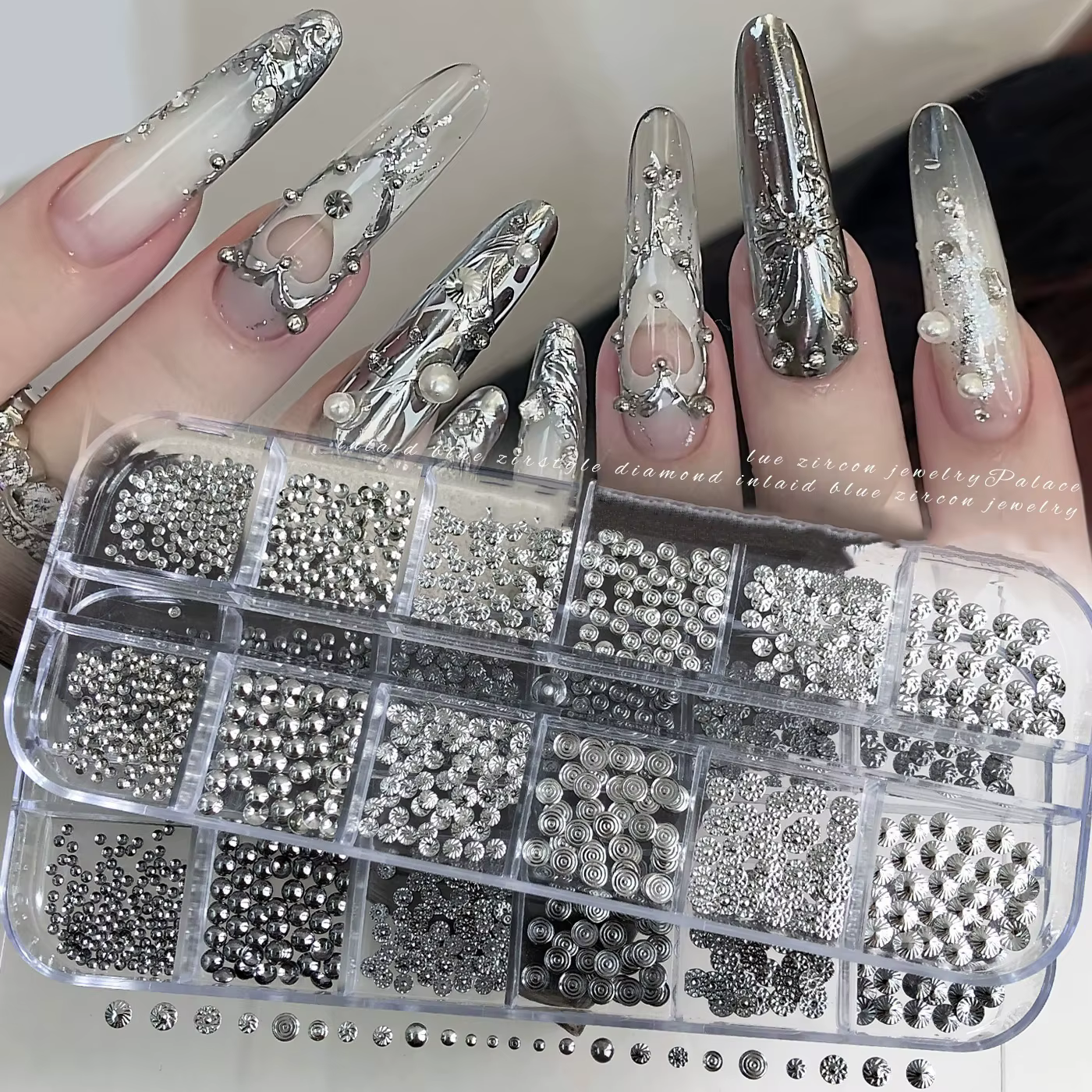 Nouveaux 12 compartiments de breloques et clous métalliques pour nail art
