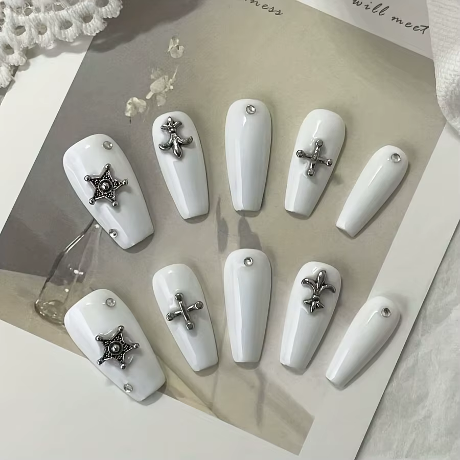 10 pièces de faux ongles pressés faits à la main
