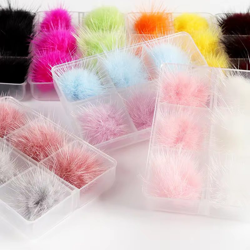 Boules de Pom pour ongles en peluche moelleuses détachables