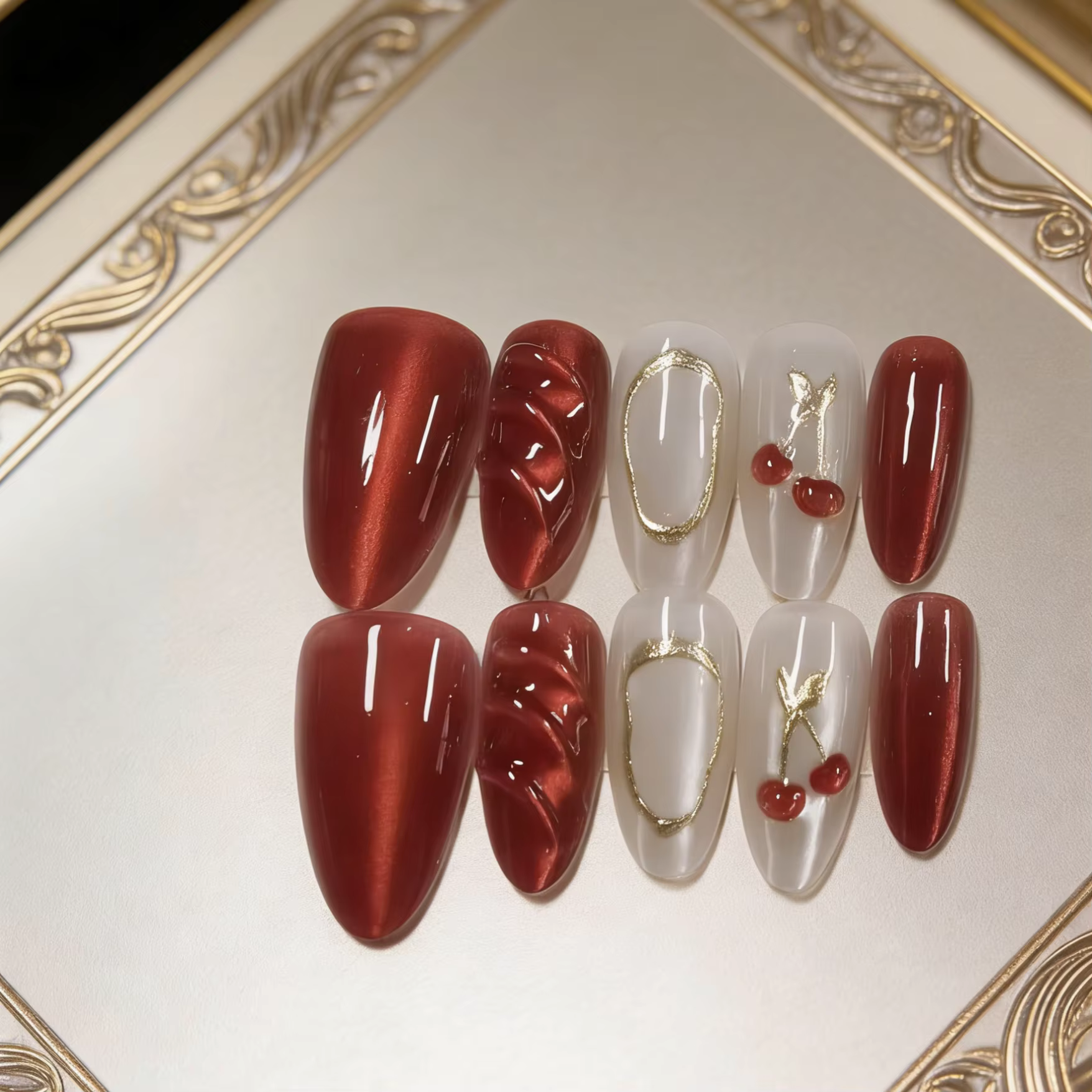 10 pièces d'ongles en forme d'amande pressés à la main