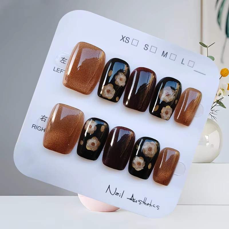 10 pièces Vintage Style français noir et or Floral Nail Art portable autocollant pour ongles presse