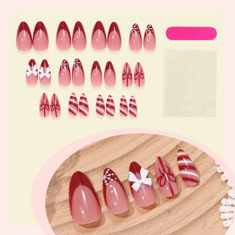 Faux ongles en amande, bordeaux et blanc