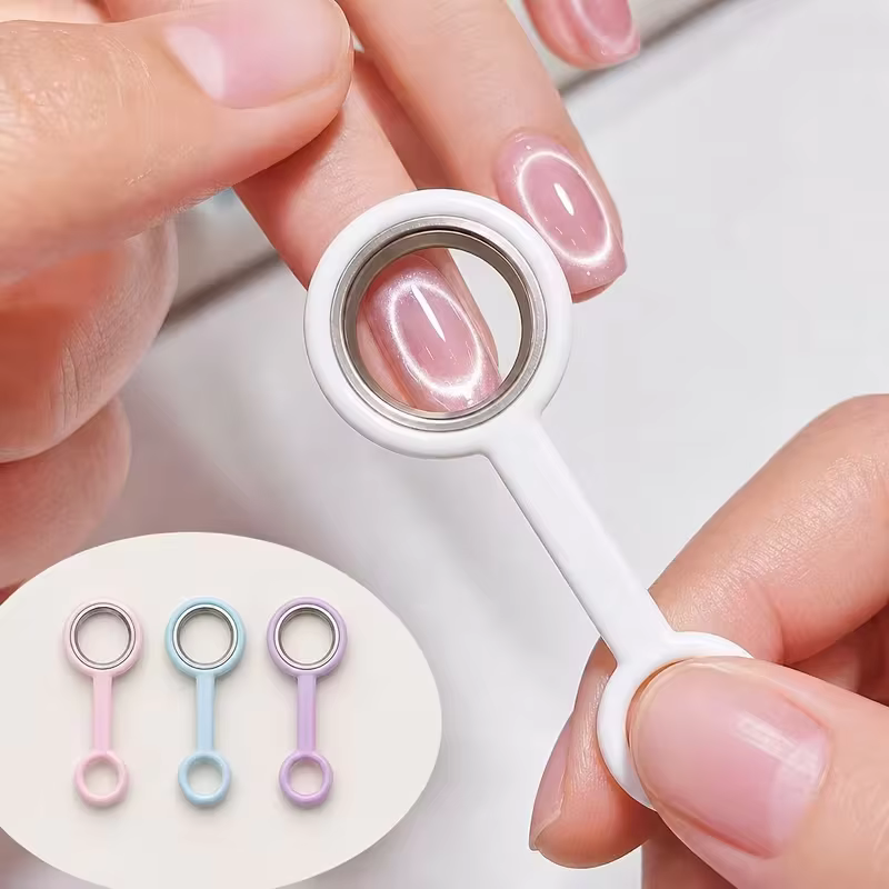 Anneau pour ongles effet œil de chat avec poignée