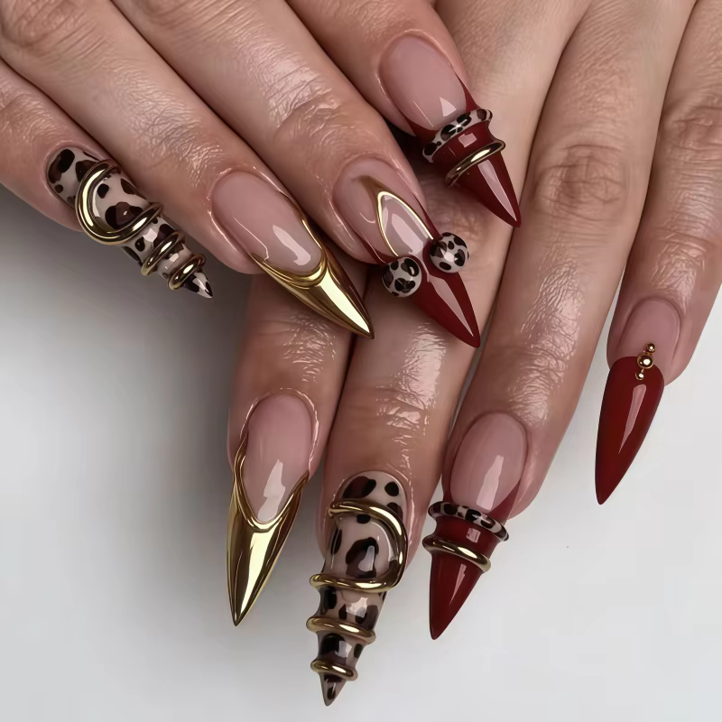 Nouveauté 2026 : 24 faux ongles minimalistes en forme d'amande à la française