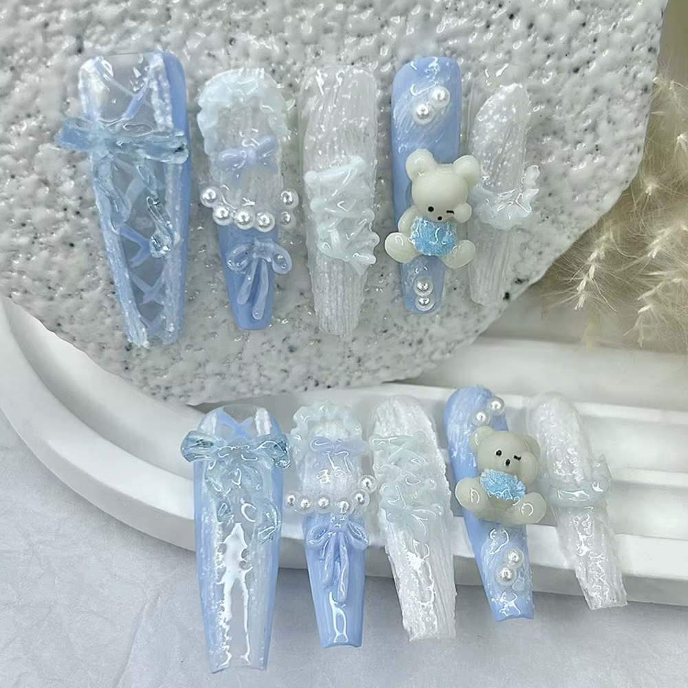 Rococo français Ballet dentelle à la main presse sur les ongles 3D doux mignon ours gypse arc perle faux